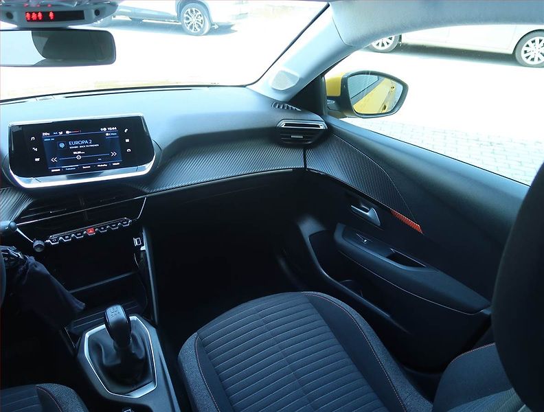 Peugeot 208 (2020) 1.2 PureTech, Serv.kniha - fotka 8 z 19