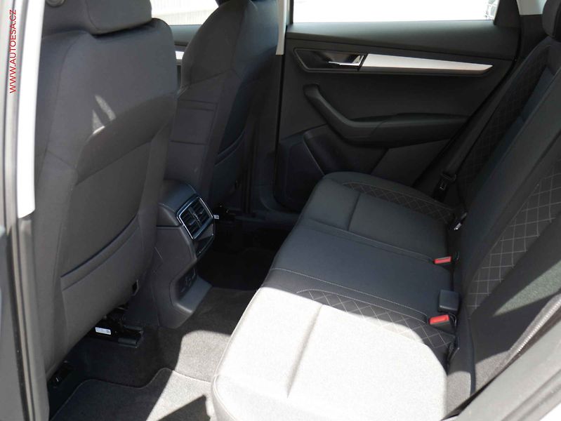Škoda Karoq (2018) 1.6 TDi, ČR, LED, AC, TZ - fotka 10 z 19