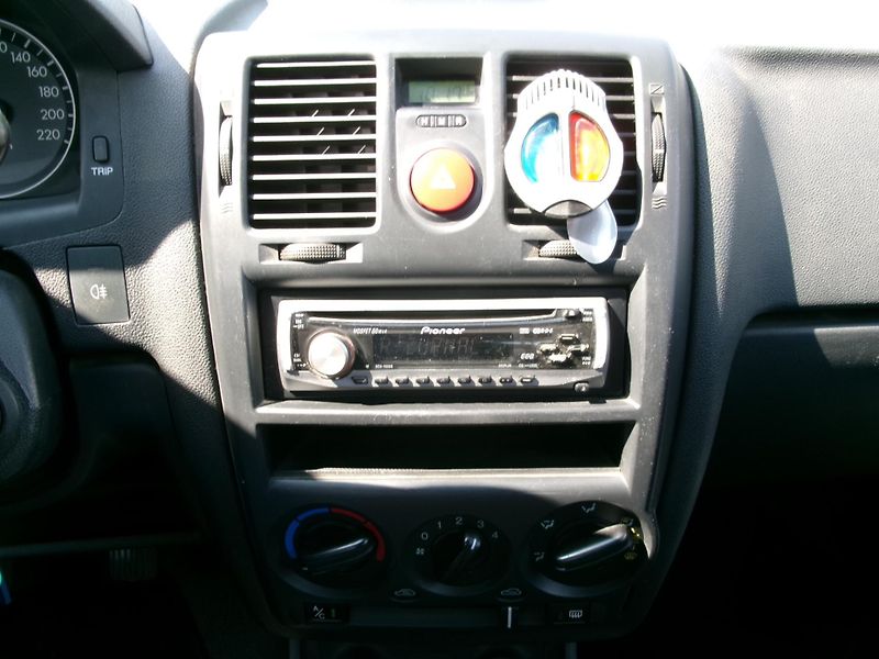 Hyundai Getz (2007) 1,4 16V KLIMA ČR TAŽNÉ - fotka 16 z 25