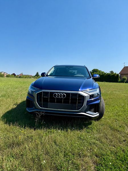 Audi Q8 (2020) Audi Q8 50TDi, 210kW, Sline - fotka 2 z 11