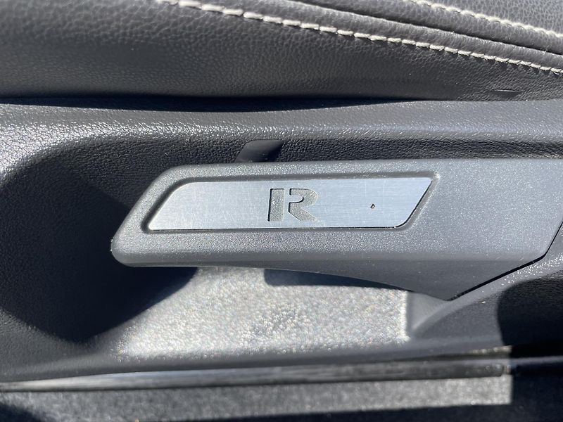 Volkswagen Golf (2012) VI 2,0TDI DSG KABRIO R-Line - fotka 16 z 19