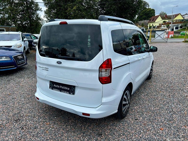 Ford Tourneo Courier (2021) 1.5d 73 kW CZ,DPH - fotka 5 z 18