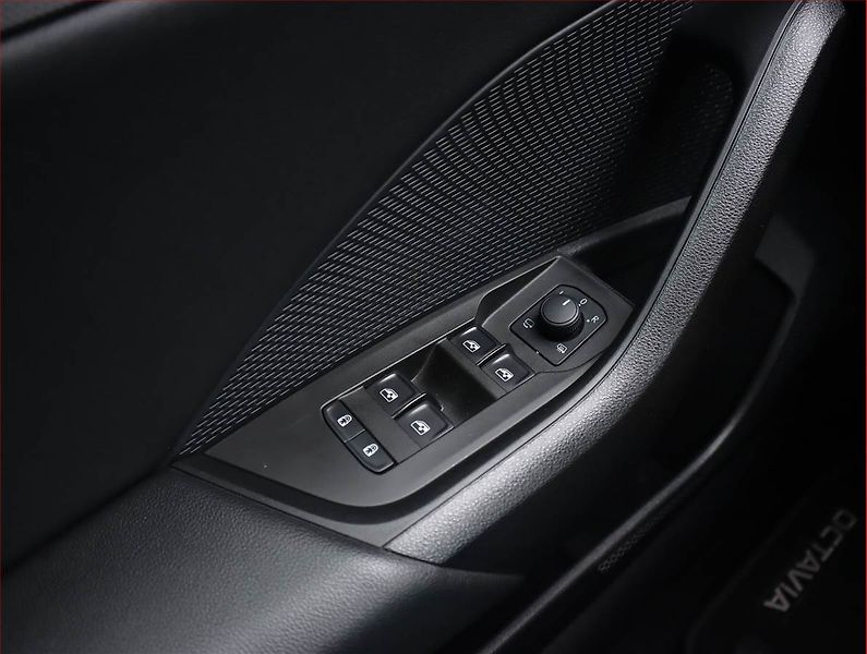 Škoda Octavia (2020) 2.0 TDI, Automat, Serv.kniha - fotka 23 z 25