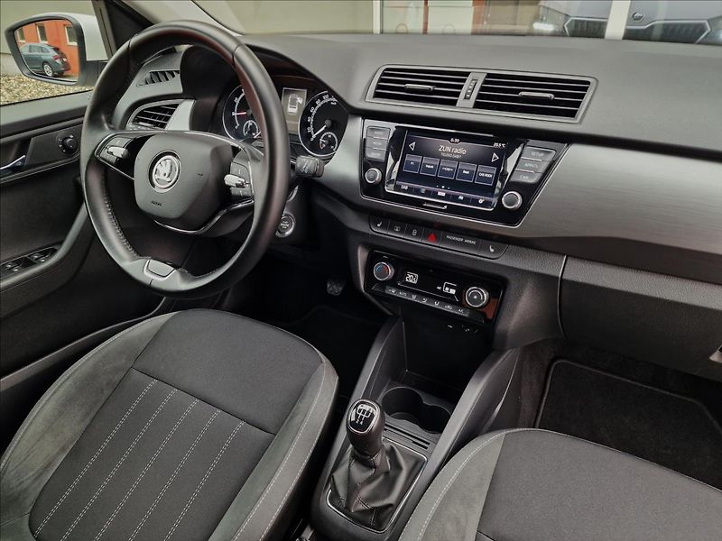 Škoda Fabia 1.0TSI Style, původ ČR,1.Maj. - fotka 38 z 48