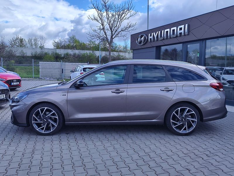 Hyundai i30 1.5 T-GDi/117kW N-Line DCT - fotka 8 z 33