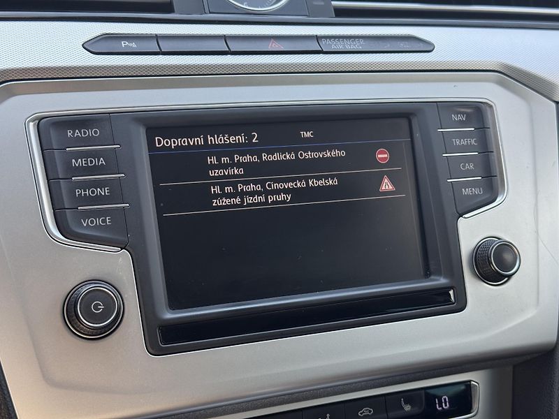 Volkswagen Passat (2015) B8 2.0TDi DSG Comfort+,el.kufr - fotka 40 z 52