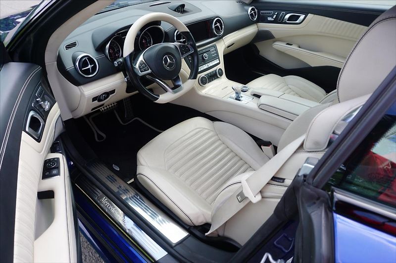 Mercedes-Benz SL 3,0 AMG Designo Edition Masáže - fotka 9 z 31