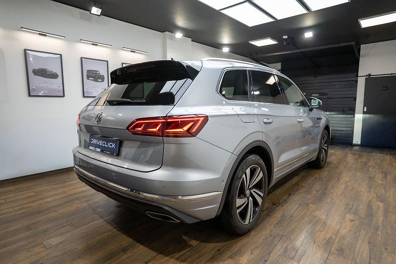 Volkswagen Touareg 3.0 TDI 210 kW 4Motion - fotka 4 z 38