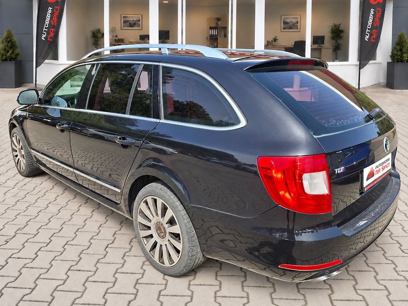 Škoda Superb (2010) 2.0TDI 103kW 6MN -TAŽ.ZAŘÍZENÍ - fotka 6 z 30