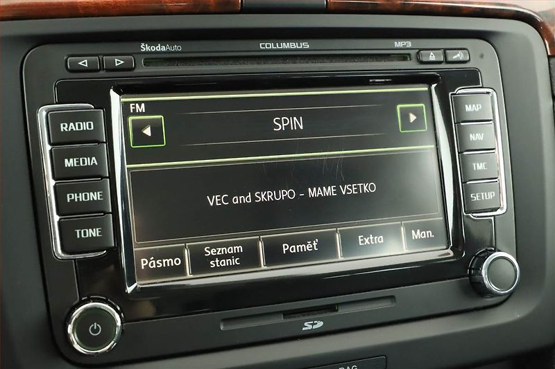 Škoda Superb (2011) Elegance 3.6 FSI V6, 4X4 - fotka 9 z 19