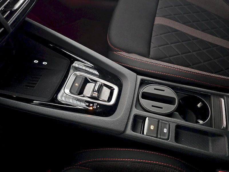 Škoda Octavia (2025) RS 2.0TSi 195Kw RS TAŽNÉ - fotka 13 z 30