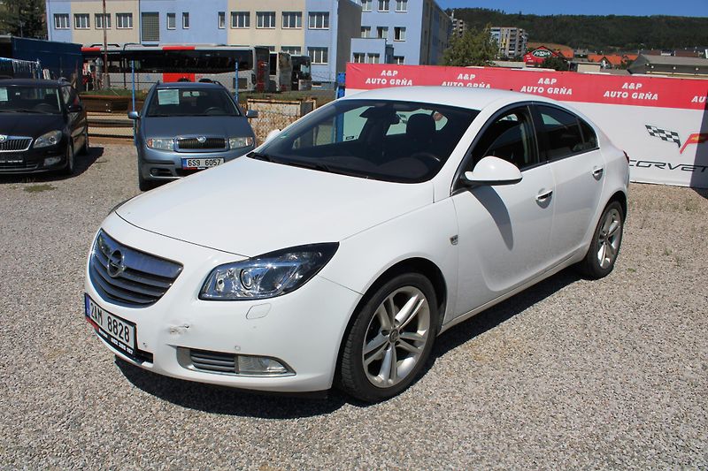 Opel Insignia (2011) REZERVACE - fotka 3 z 16