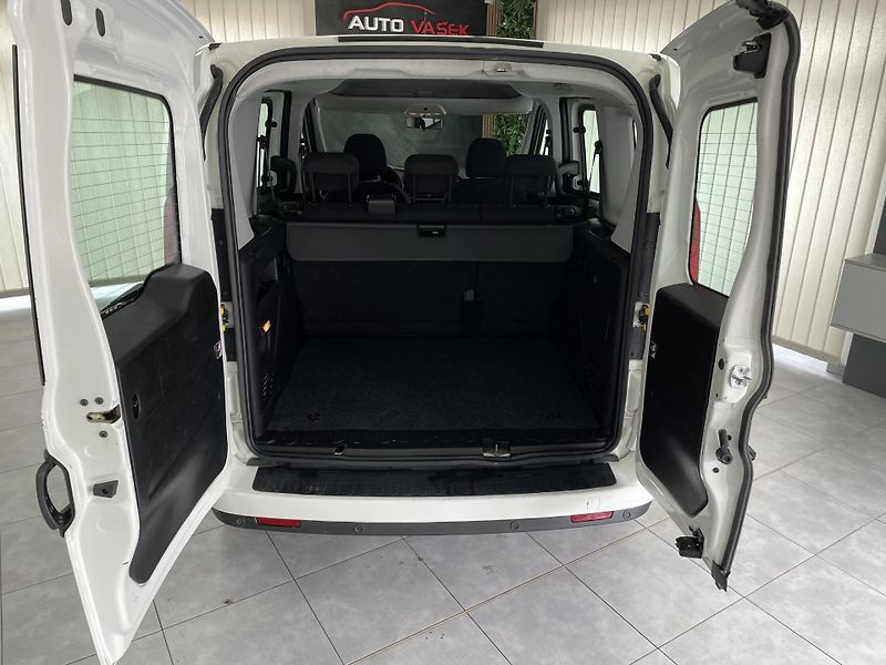 Fiat Dobló 1.6 MJT ČR AC DPH SERVISKA - fotka 15 z 21