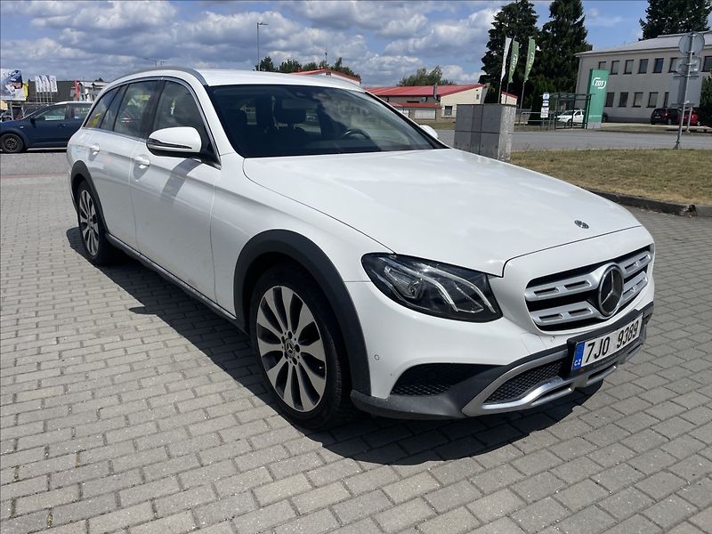 Mercedes-Benz Třídy E 2,0 d 4MATIC All-Terrain LED H - fotka 38 z 38