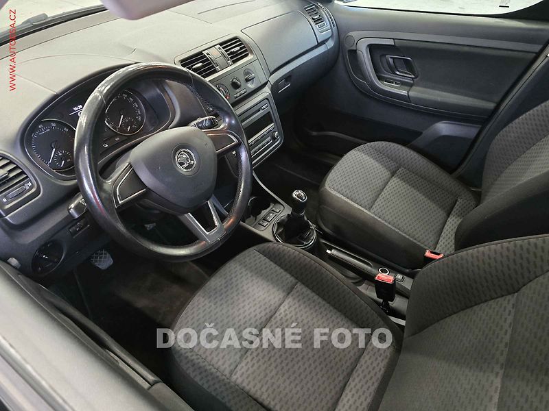 Škoda Roomster (2014) 1.2 TSI, AC, výhřev sed. - fotka 3 z 3