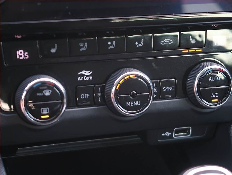 Škoda Octavia (2019) Style 2.0 TDI, Serv.kniha - fotka 20 z 22