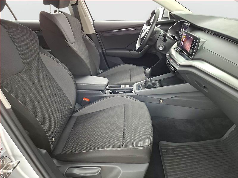 Škoda Octavia (2023) Ambition 2.0 TDI, ČR,1.maj - fotka 9 z 15
