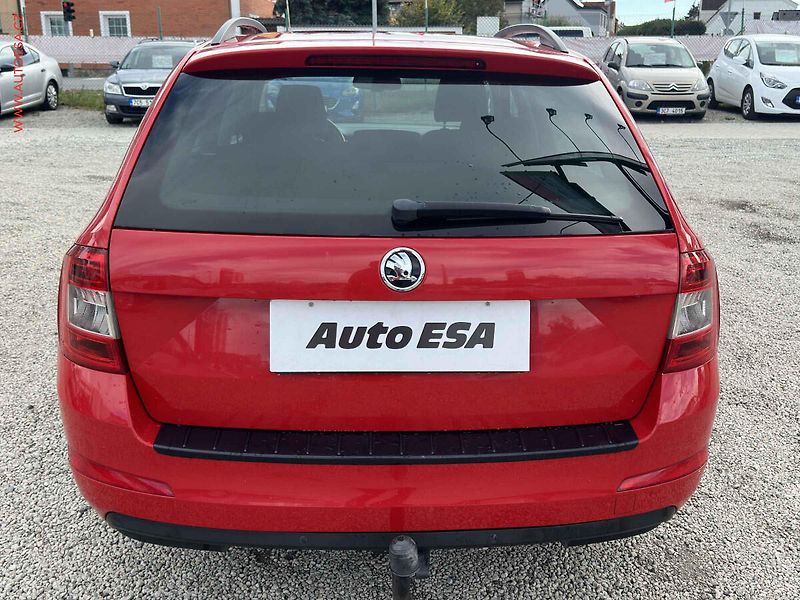 Škoda Octavia (2015) 1.6 TDi, Ambition, AC, park - fotka 5 z 23