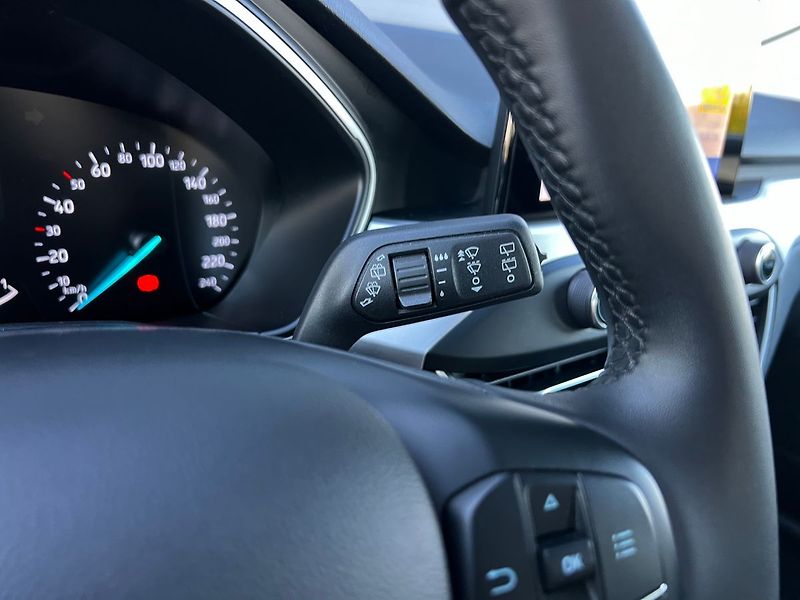 Ford Focus (2021) 1.0 EcoBoost-P.KAMERA - fotka 29 z 49