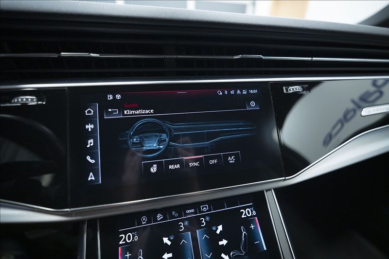 Audi Q7 3,0 TDI QUATTRO S-LINE ČR - fotka 35 z 45