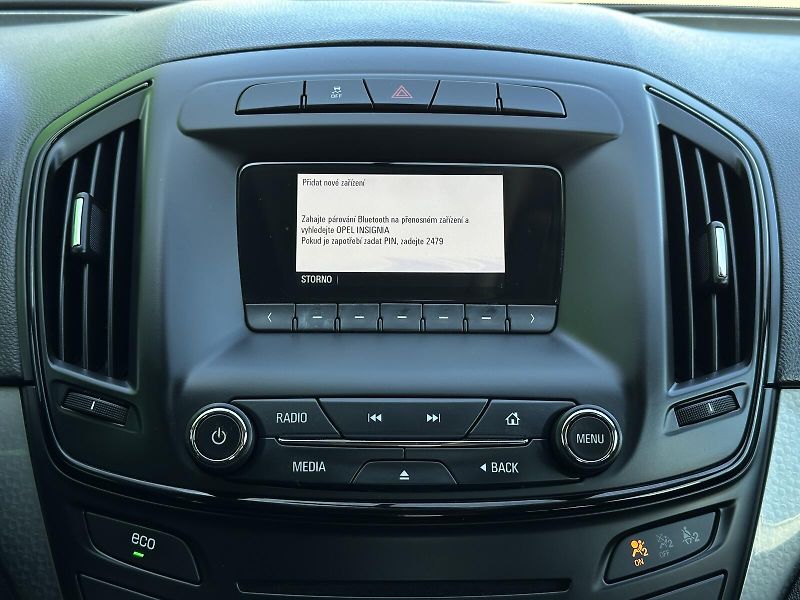 Opel Insignia 2.0CDTi 140PS Bluetooth USB CD - fotka 21 z 31