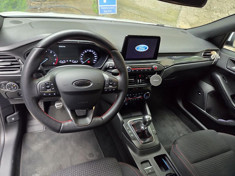 Ford Focus (2019) ST-Line - fotka 3 z 5