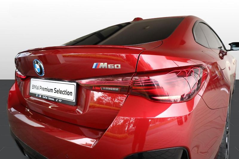 BMW i4 M60 xDrive - fotka 20 z 30