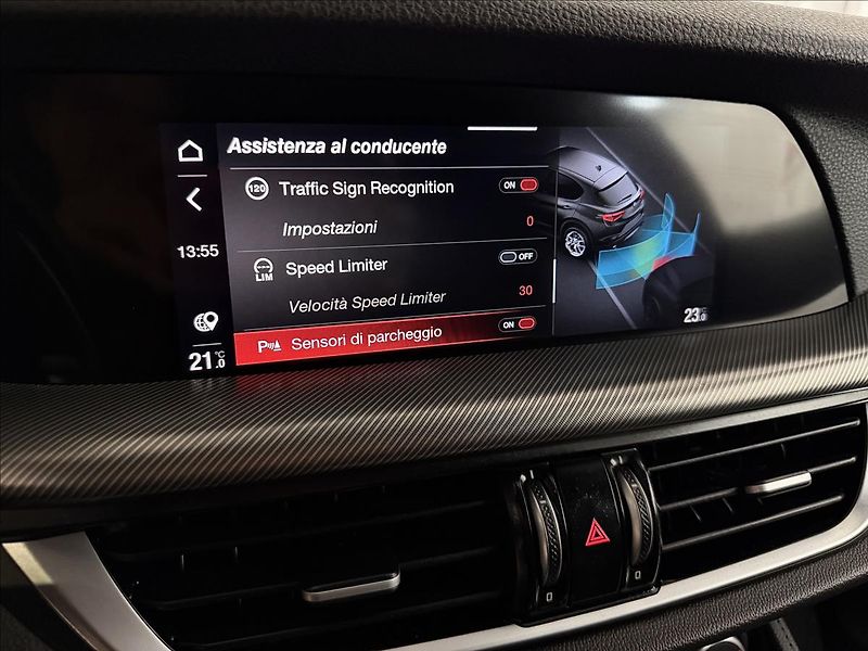 Alfa Romeo Stelvio VELOCE 154kW Q4 - fotka 22 z 44