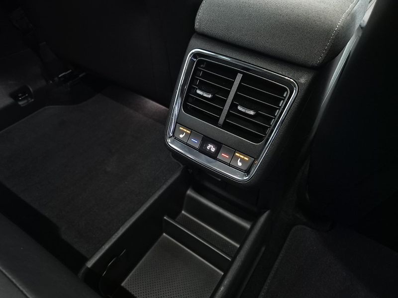 Škoda Enyaq iV 80 LOFT 150kw TZ SOH 97% - fotka 41 z 46