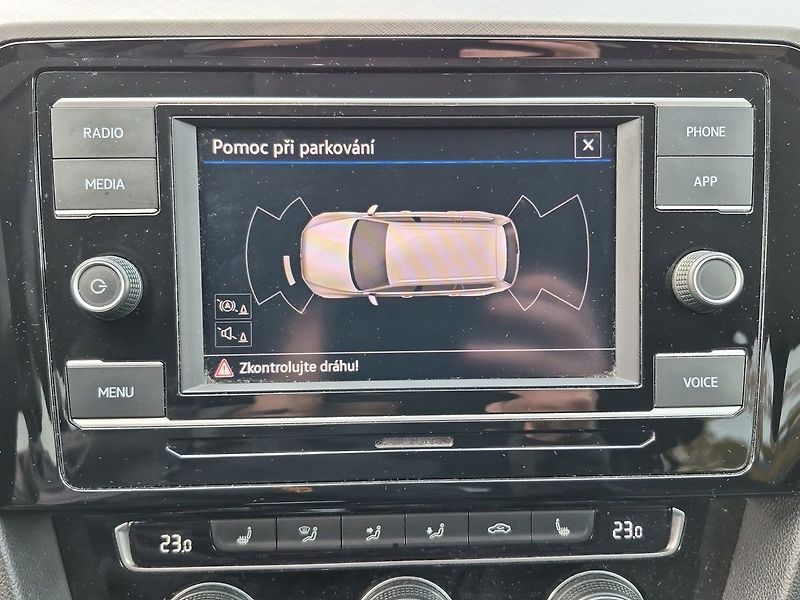 Volkswagen Passat Variant 1.5 TSI EVO Business - fotka 14 z 25