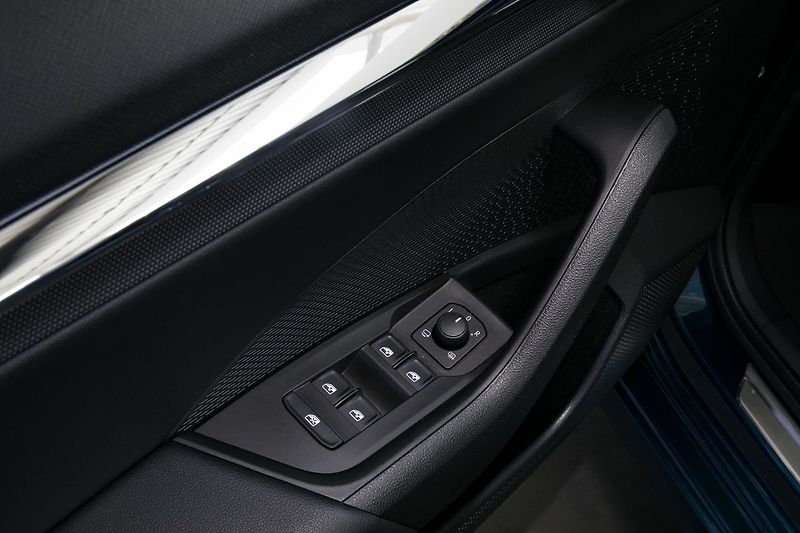 Škoda Octavia 2.0TDI 110kW Style LED Kessy - fotka 17 z 32