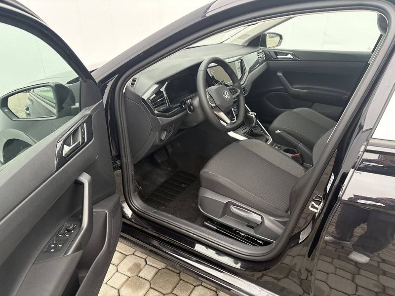 Volkswagen Polo (2025) People 7DSG 1,0TSI - fotka 5 z 8