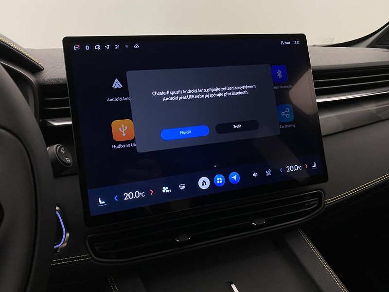 Lynk & Co 01 (2025) CORE PHEV AUT CZ 1.maj - fotka 39 z 96