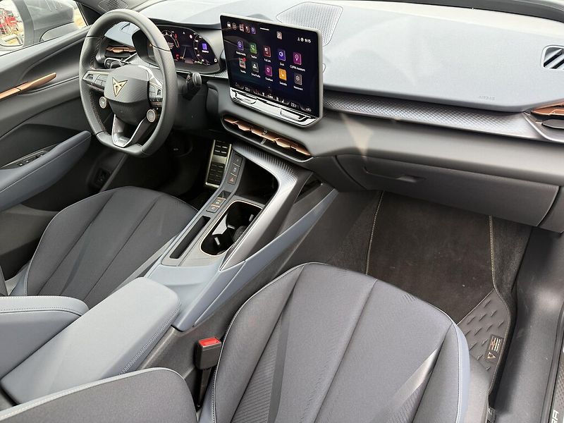 Cupra Terramar DSG 4WD 2,0 TSi 150 kW - fotka 22 z 24