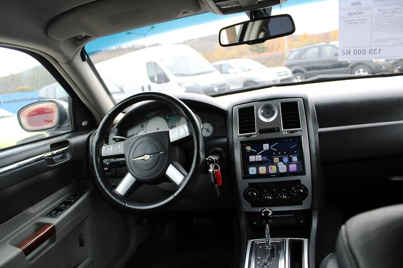 Chrysler 300C (2006) 3,0CRD KŮŽE XENON NAVI ALU 22 - fotka 15 z 19