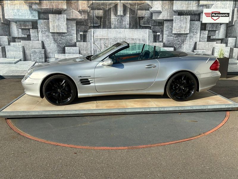 Mercedes-Benz SL (2002) 5.0 V8, 225KW - fotka 13 z 31
