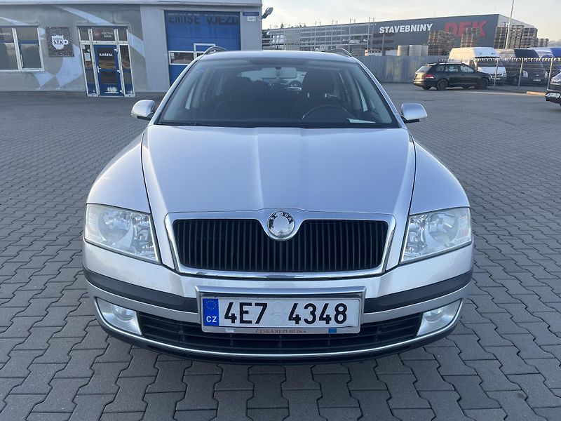 Škoda Octavia (2008) 1.6 i 75 kW LPG - fotka 1 z 12