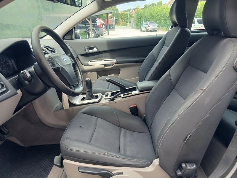 Volvo C30 2.0D DIGI AC - fotka 10 z 32