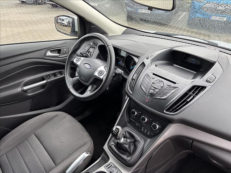 Ford Kuga 1,6 EcoBoost 110kW Trend - fotka 16 z 30
