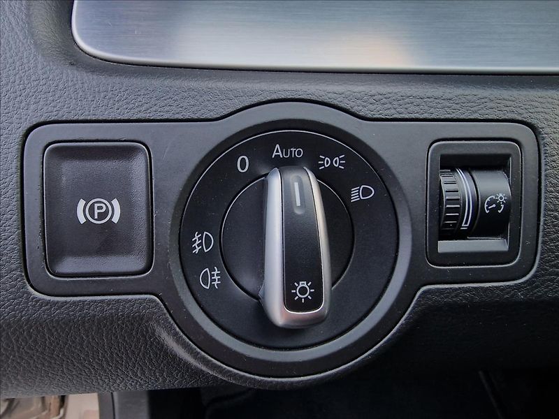 Volkswagen Passat CC 2.0 TDI 125kW DSG, původ ČR - fotka 34 z 43