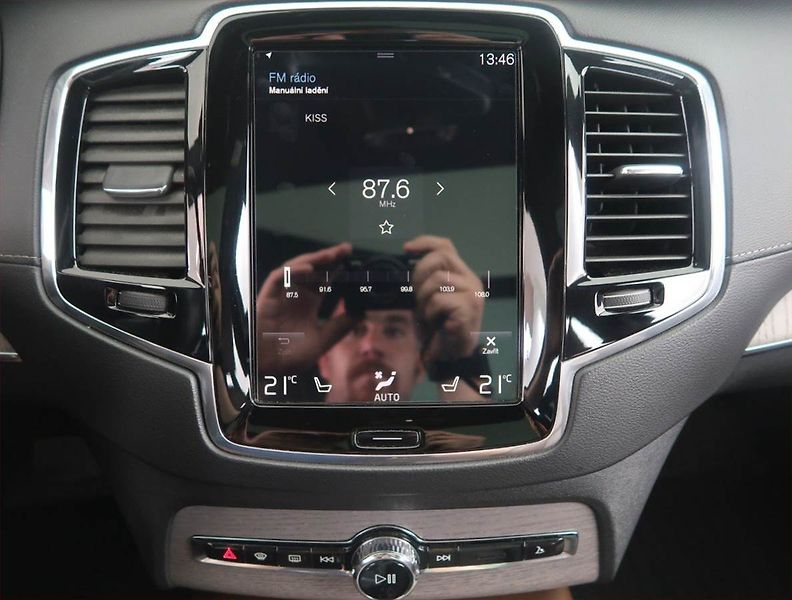 Volvo XC90 (2019) B5 AWD - fotka 12 z 20