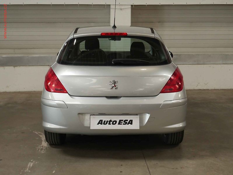 Peugeot 308 (2007) 1.6i, AC - fotka 5 z 15