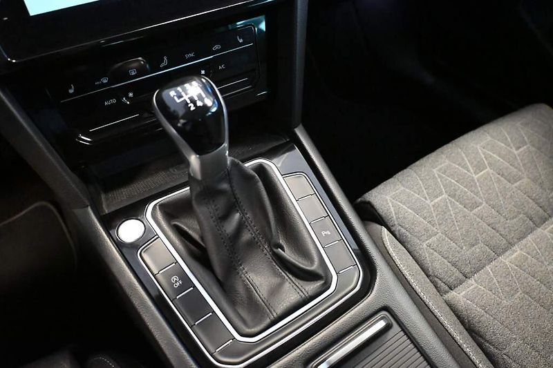 Volkswagen Passat (2023) 2.0 LED ACC VIRTUAL Tažné kame - fotka 25 z 38