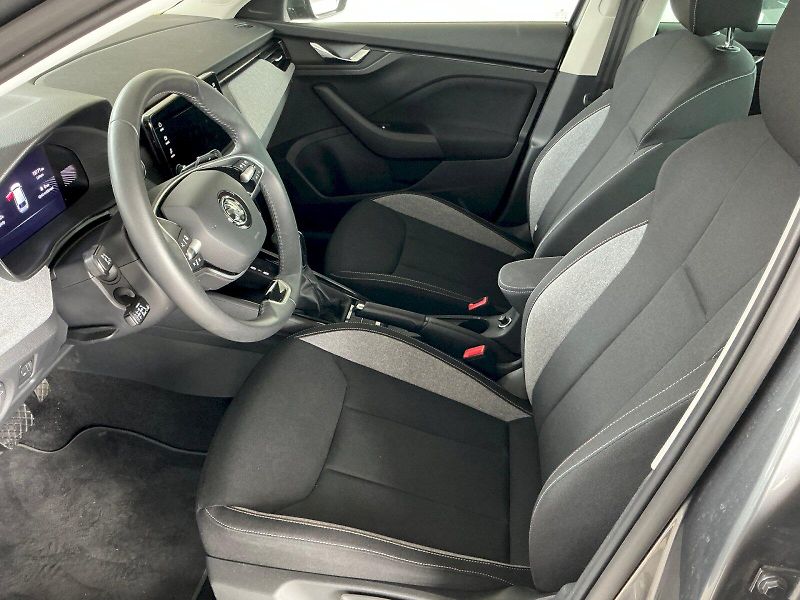 Škoda Scala (2024) 1.0 TSI DSG Top Selection - fotka 19 z 32