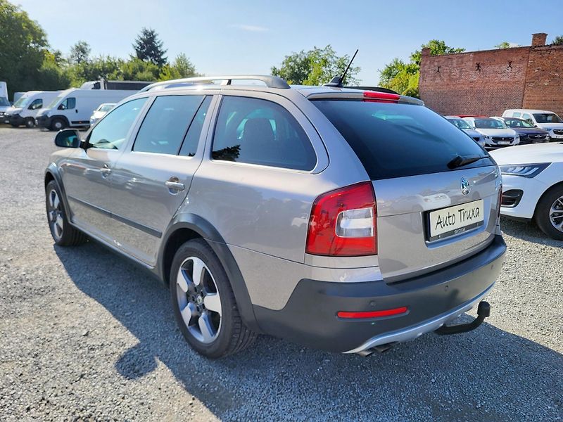Škoda Octavia 2.0 TDi 103kW SCOUT 4x4 - fotka 3 z 45