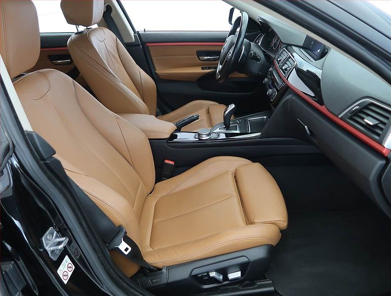 BMW Řada 4 (2018) 440i xDrive - fotka 9 z 26
