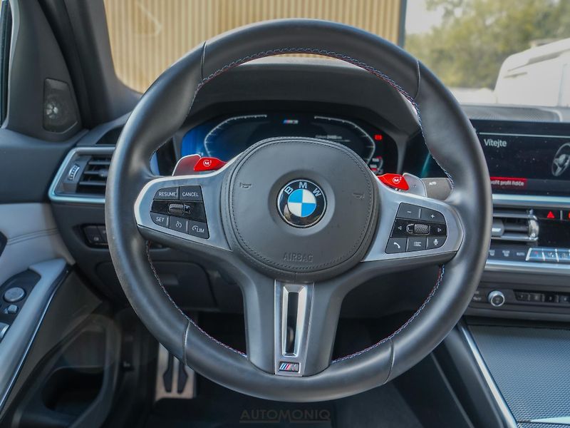 BMW M3 (2022) Competition xDrive Carbon, Las - fotka 12 z 28