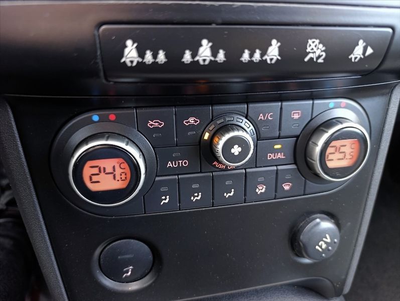 Nissan Qashqai 1,5 DCi Navi Kamera Panorama - fotka 18 z 31