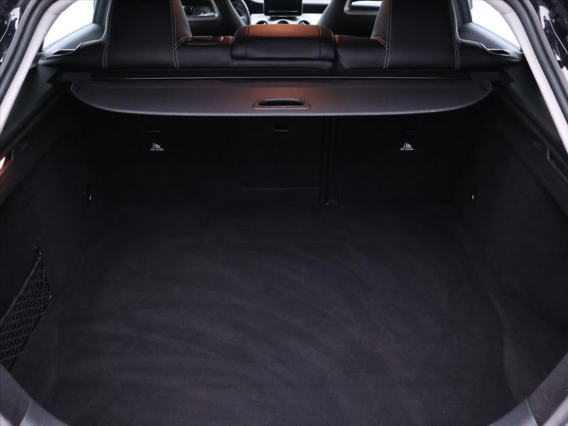 Mercedes-Benz CLA 2,0 250 155kW 4Matic Xenon - fotka 10 z 39