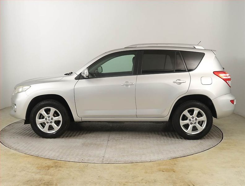 Toyota RAV4 (2011) 2.0 VVT-i, 4X4, Kůže - fotka 3 z 20